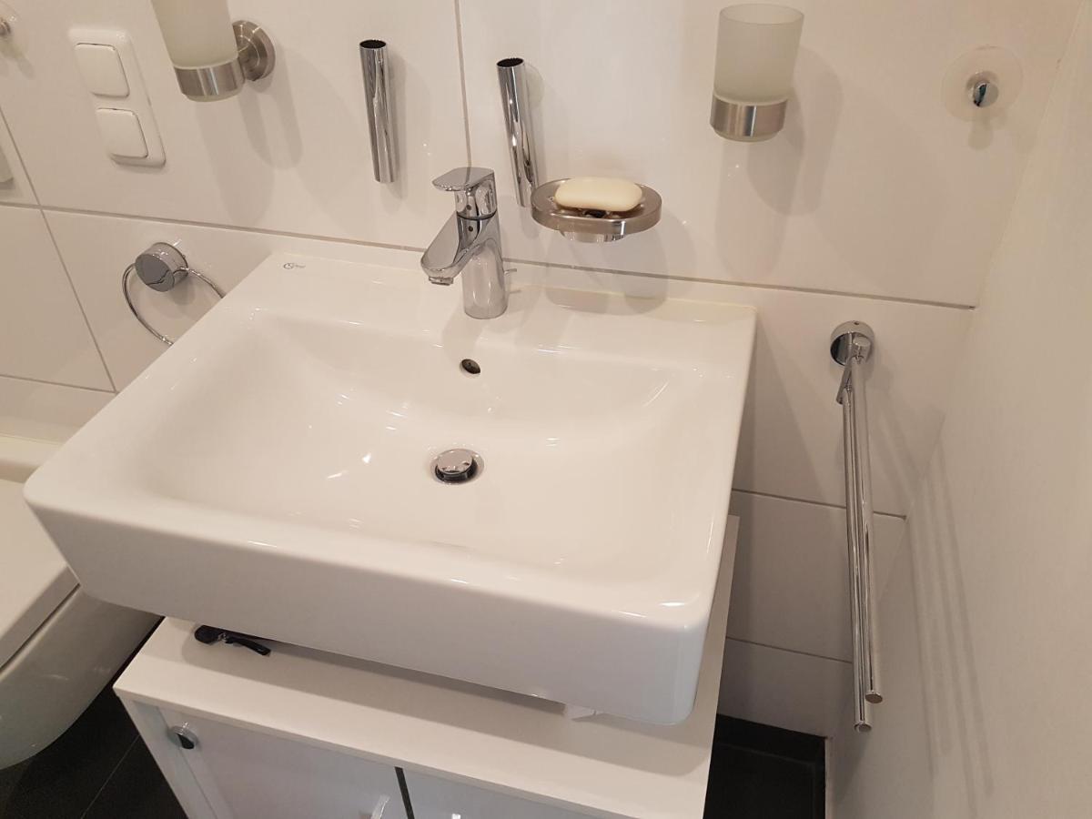 Zimmer Mit Eigenem Bad In Maerchenstadt! Heidelberg Zewnętrze zdjęcie